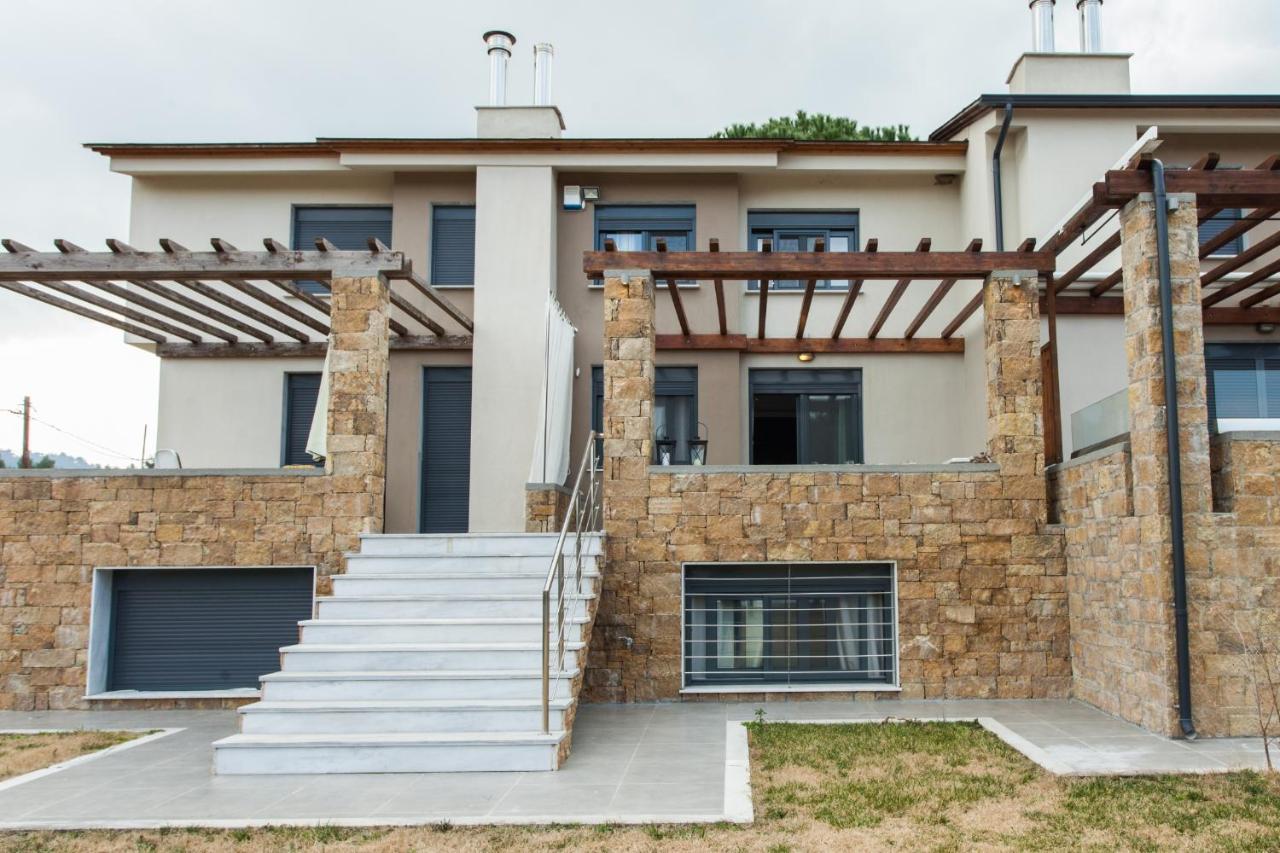 #Flh - Amalthia & Αthena Beachfront Houses In Pefkohori Екстер'єр фото