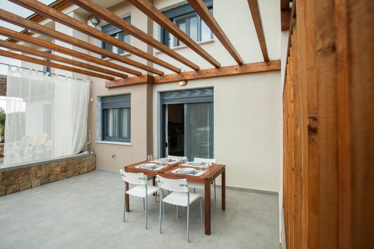 #Flh - Amalthia & Αthena Beachfront Houses In Pefkohori Екстер'єр фото